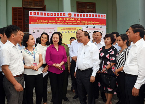 Thủ tướng Nguyễn Xuân Phúc tiếp xúc cử tri Hải Phòng
