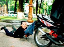 Giả danh công an mật, dừng xe người đi đường để cướp