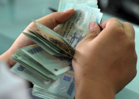 Cán bộ hưu trí lừa tiền 5 ngân hàng