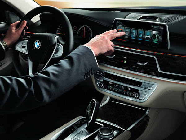 BMW 750Li.jpg