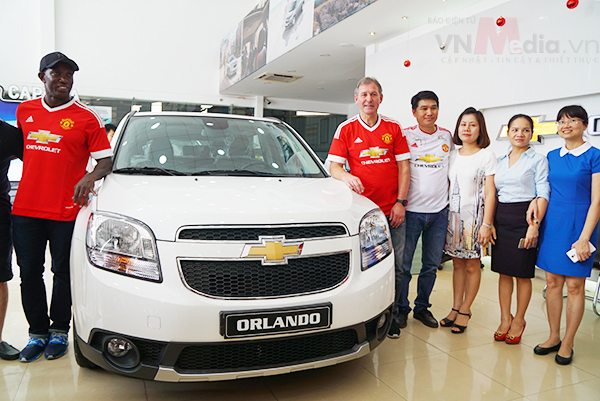 Cựu sao MU 'đổ bộ' đại lý Chevrolet tại Hà Nội