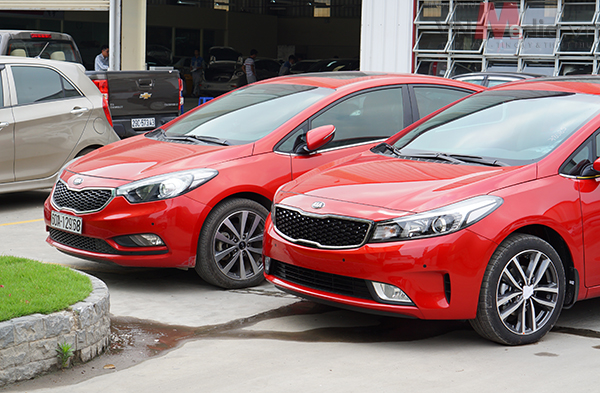 Kia Cerato 1.jpg
