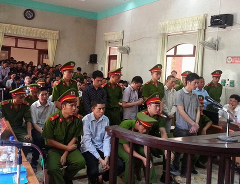 Tử hình 4 bị cáo vụ mua bán hơn 1.000 bánh heroin