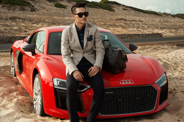 Audi R8_05_resize.jpg
