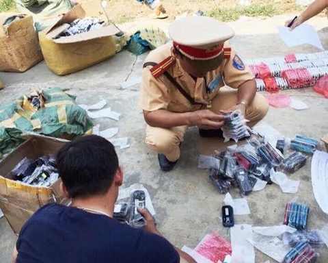 Liên tiếp bắt giữ 3 vụ vận chuyển hàng không rõ nguồn gốc