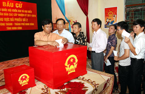 Cử tri không được bầu hộ, bầu thay cho cử tri khác