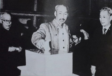 'Ngày mai, tất cả các bạn cử tri đều phải nhớ đi bầu cử'