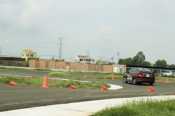 Honda City_04_resize.JPG