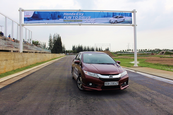 Honda City_11_resize.JPG