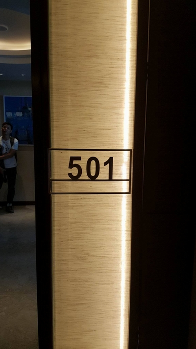 Phòng 501 khách sạn JW Marriott là phòng nghỉ của Tổng thống Barack Obama khi ông và phái đoàn đến thăm Việt Nam.