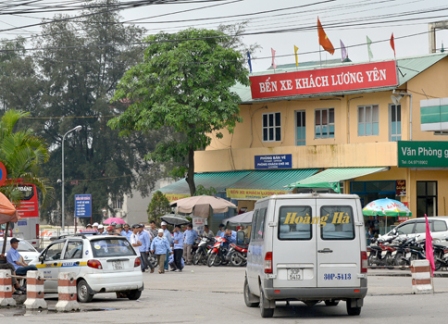 Di dời bến xe Lương Yên: Vấn đề cấp bách!