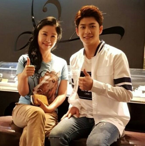 Kang Tae Oh trên phim trường