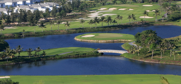 Vinpearl Golf Nha Trang.jpg