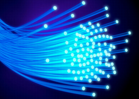 &quot;Xài&quot; Internet cáp quang nhận ưu đãi hấp dẫn