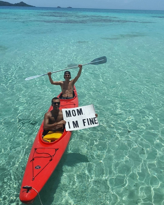 Chèo thuyền trên biển Caribbe.