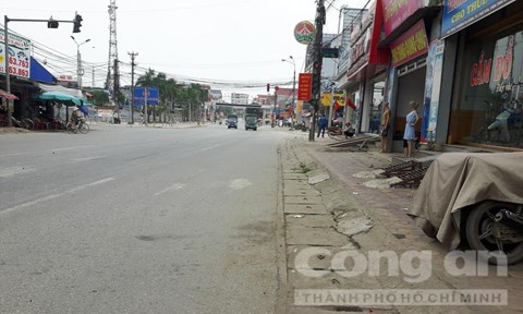Nam thanh niên bị 4 người đàn ông bịt mặt truy sát chém lìa tay