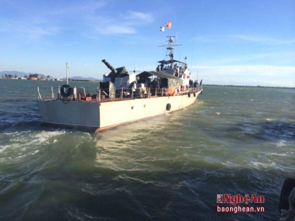Lực lượng cứu hộ, cứu nạn được huy động tối đa để tìm kiếm phi công còn lại