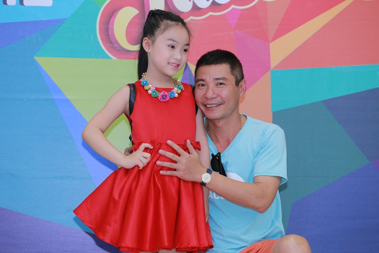 Lộ diện con gái nuôi điệu đà của 'Cô Đẩu' Công Lý