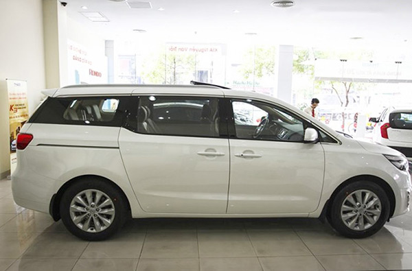 Kia-Sedona2.jpg