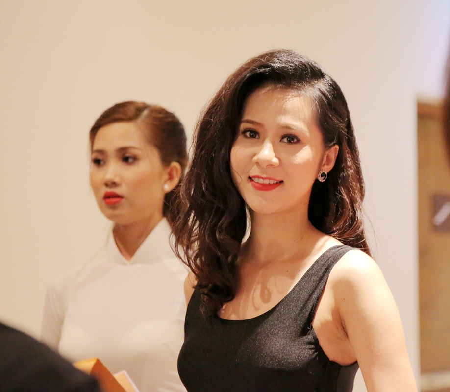 Các thí sinh tự tin khoe sắc