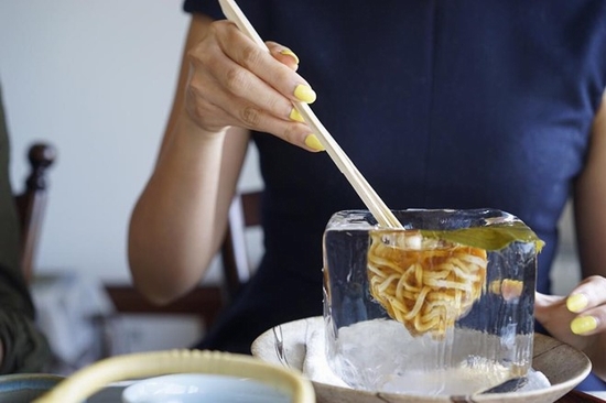 Ý tưởng độc đáo của nhà hàng Tempura Matsu ở Kyoto, Nhật Bản khiến thực khách vô cùng thích thú.