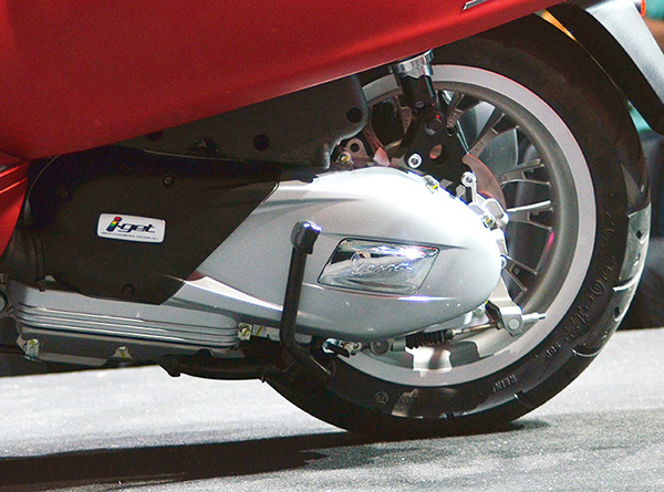 Vespa01.jpg