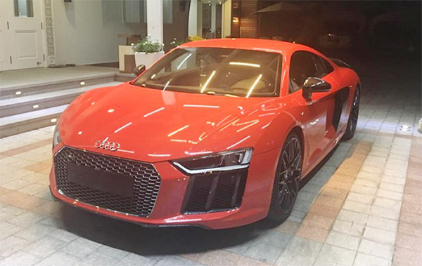 Thiếu gia Phan Thành sắm siêu xe Audi R8 V10 Plus
