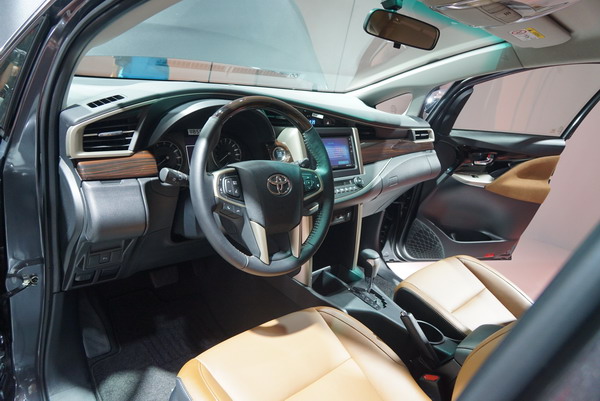 Innova 2016 4.jpg