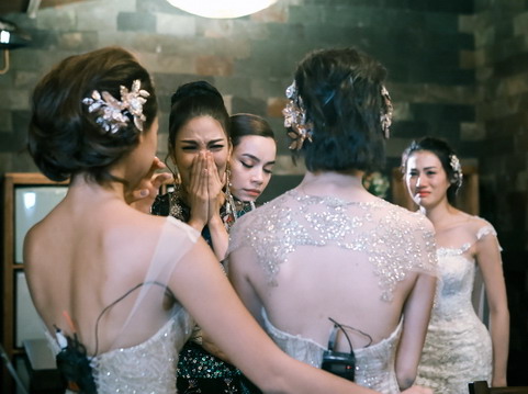 The Face: Lan Khuê khóc nấc, giận dữ bỏ về khi 1 trong 2 'chiến binh' cuối cùng bị loại
