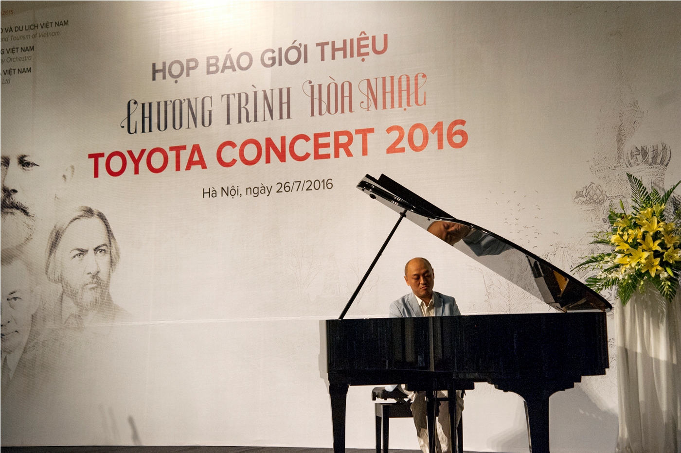 Âm nhạc cổ điển Nga được hâm nóng tại hai thành phố lớn