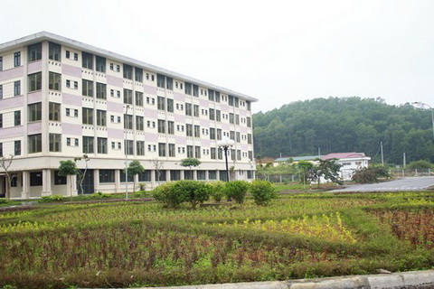 Đẩy nhanh giải phóng mặt bằng xây dựng Đại học Quốc gia Hà Nội