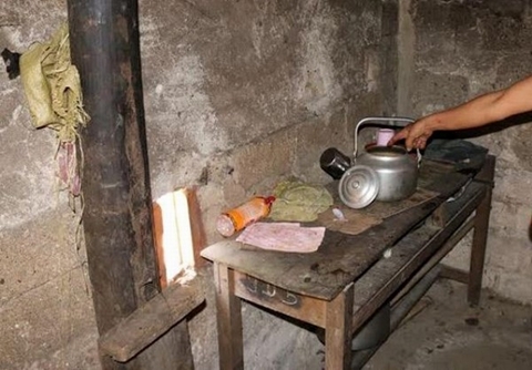 Gạ tình bất thành, anh rể đổ thuốc sâu mưu sát em vợ