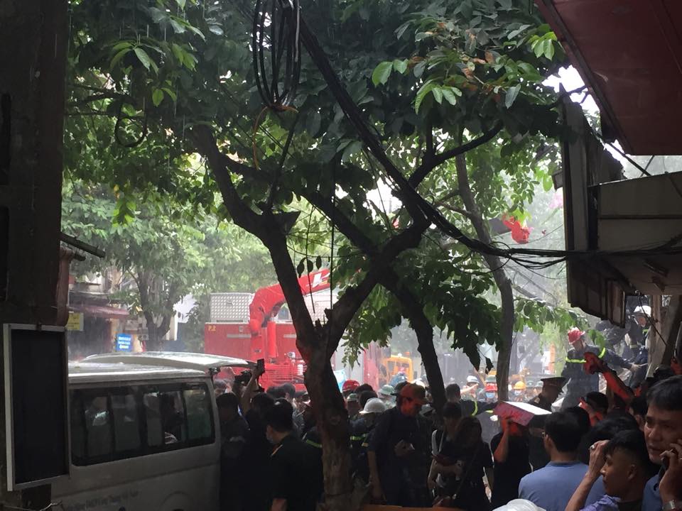 sập nhà
