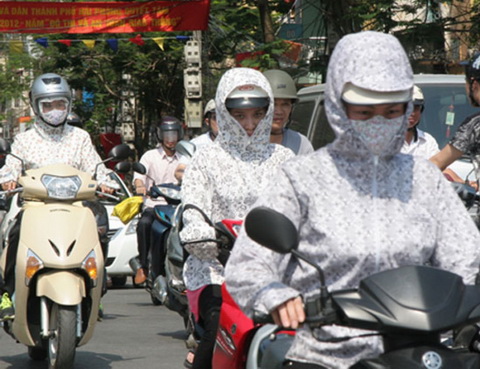 Ngày mai Hà Nội nóng 35 độ trước khi trở lạnh vào cuối tuần