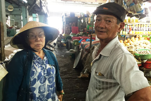 Ông Trần Long (Bảy Xèo), người lao động nghèo ở chợ Thủ Đức bất ngờ thành tỷ phú, được nhiều người chia vui