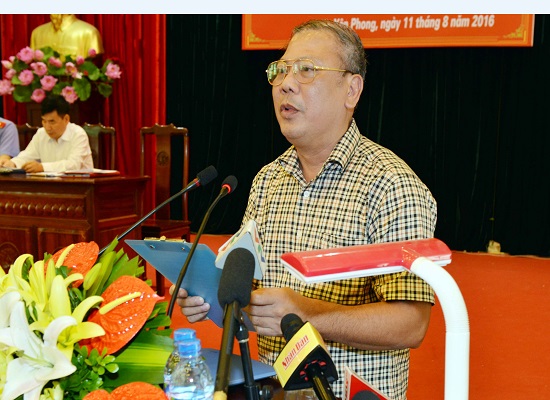 Ông Đoàn Tất Kỉnh, Phó Chánh Văn phòng cơ quan CSĐT Bộ Công an công bố quyết định đình chỉ điều tra đối với bị can Trần Văn Thêm