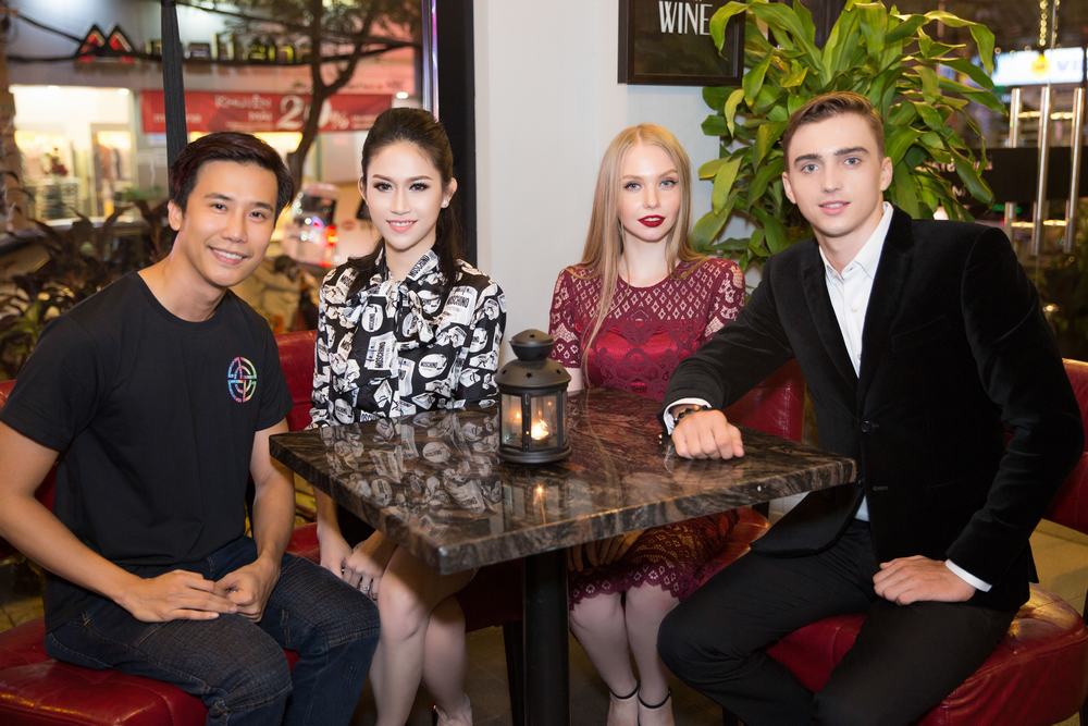 Thu Vũ cùng 