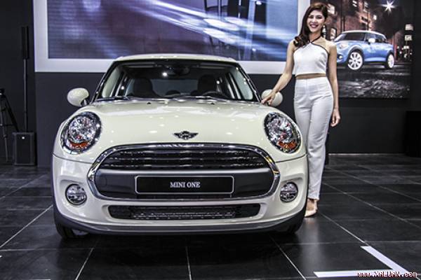 Mini One 5 cửa ra mắt với giá hơn 1,2 tỷ đồng