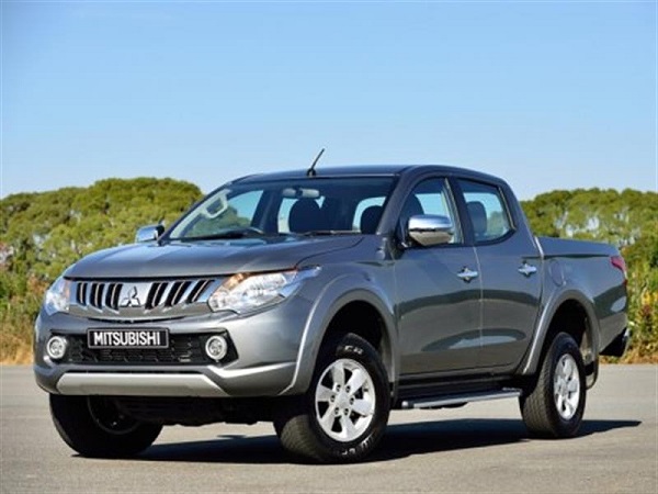  Mitsubishi Triton