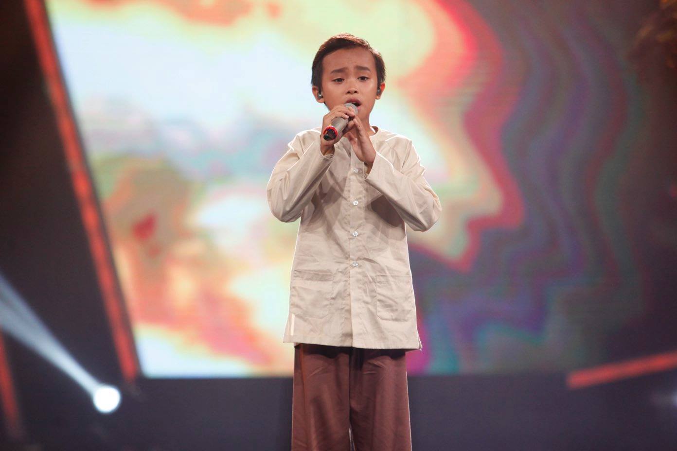 Văn Mai Hương 'đọ giọng' với Hồ Văn Cường tại Vietnam Idol