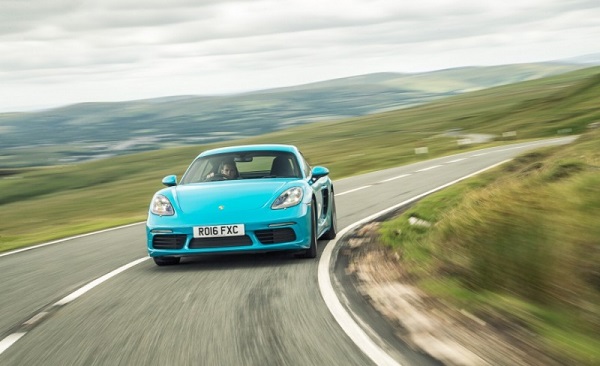 Porsche 718 Cayman S 2017 là bước lùi so với người tiền nhiệm của mình?