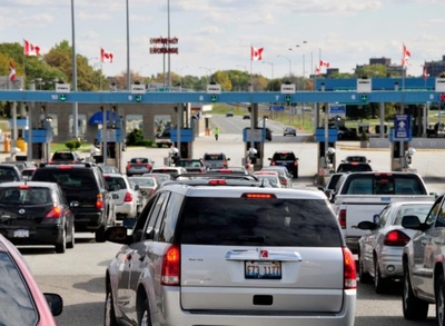 Canada yêu cầu du khách Mỹ &quot;để súng lại nhà&quot;