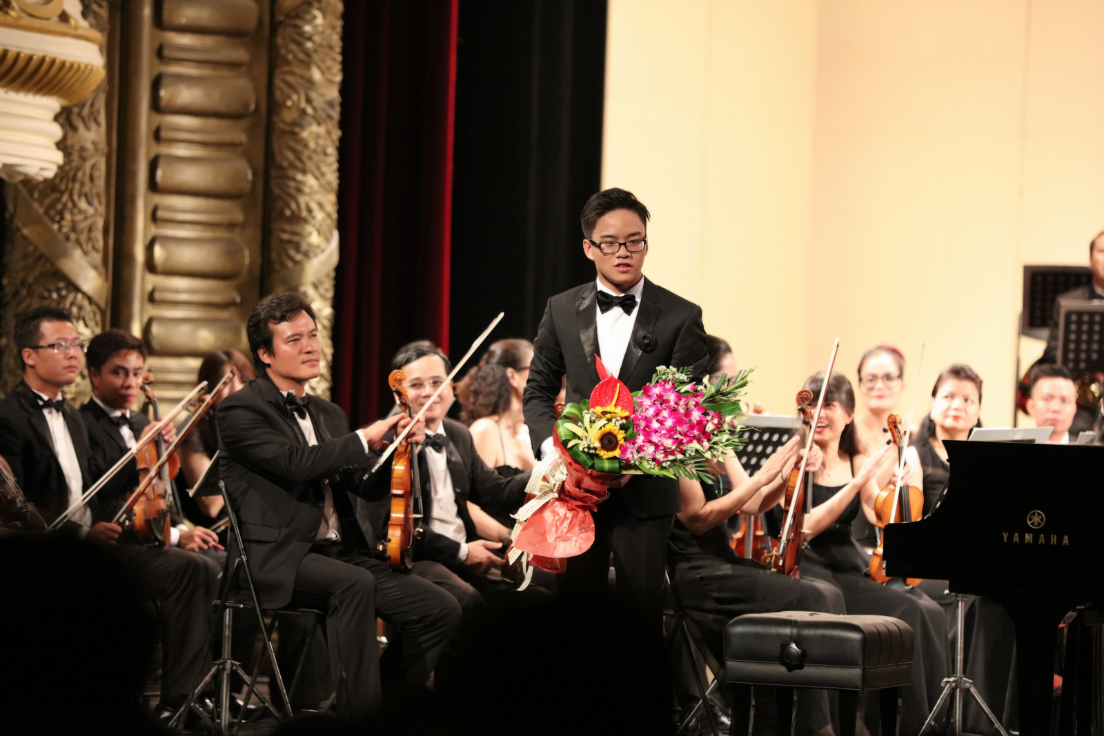 Dương Thùy Linh ủng hộ cho 'thần đồng piano' Nguyễn Việt Trung