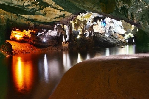 Khám phá chiều sâu bí ẩn động Phong Nha