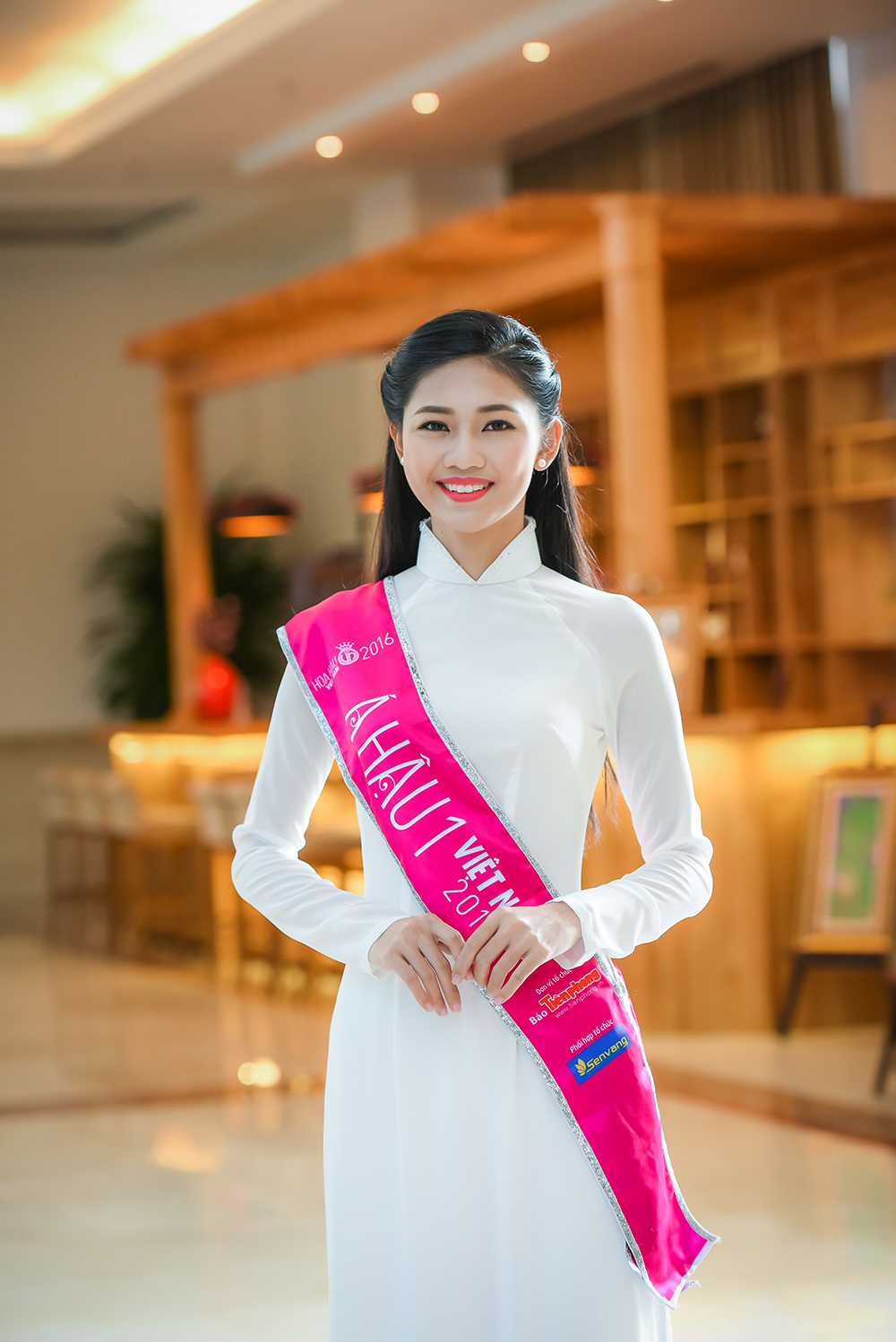 Á hậu 1 Thanh Tú