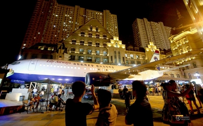 Ấn tượng nhà hàng bên trong máy bay Boeing 737!
