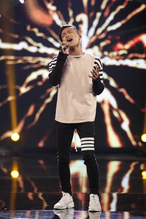Dù bị giám khảo đánh giá thấp nhưng Việt Thắng vẫn lọt Top 4 Vietnam Idol