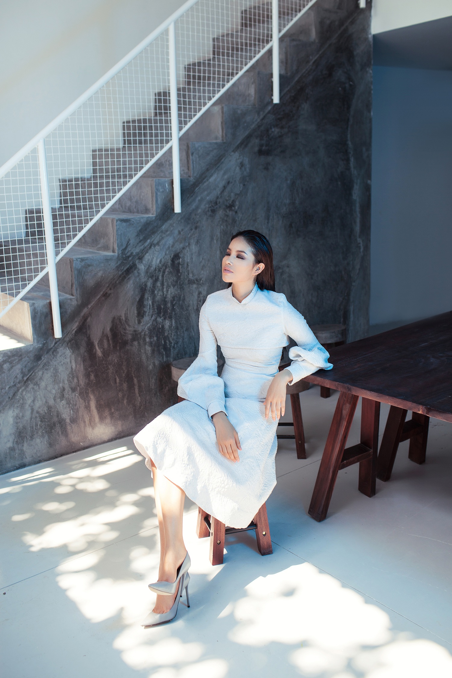   Thời gian qua, Phạm Hương hoạt động không ngừng nghỉ. Ngoài việc tham gia chuỗi các chương trình từ thiện, các hoạt động có ích cho cộng đồng, xã hội,... Hoa hậu hoàn vũ Việt Nam cũng liên tục trúng các hợp đồng quảng cáo lớn và trở thành 1 trong 3 vị giám khảo quyền lực trong chương trình The Face – Gương mặt thương hiệu Việt Nam mùa đầu tiên.