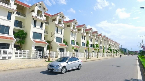 Nhà liền kề Vinhomes Hà Tĩnh với thiết kế hiện đại và hướng ra mặt phố tấp nập