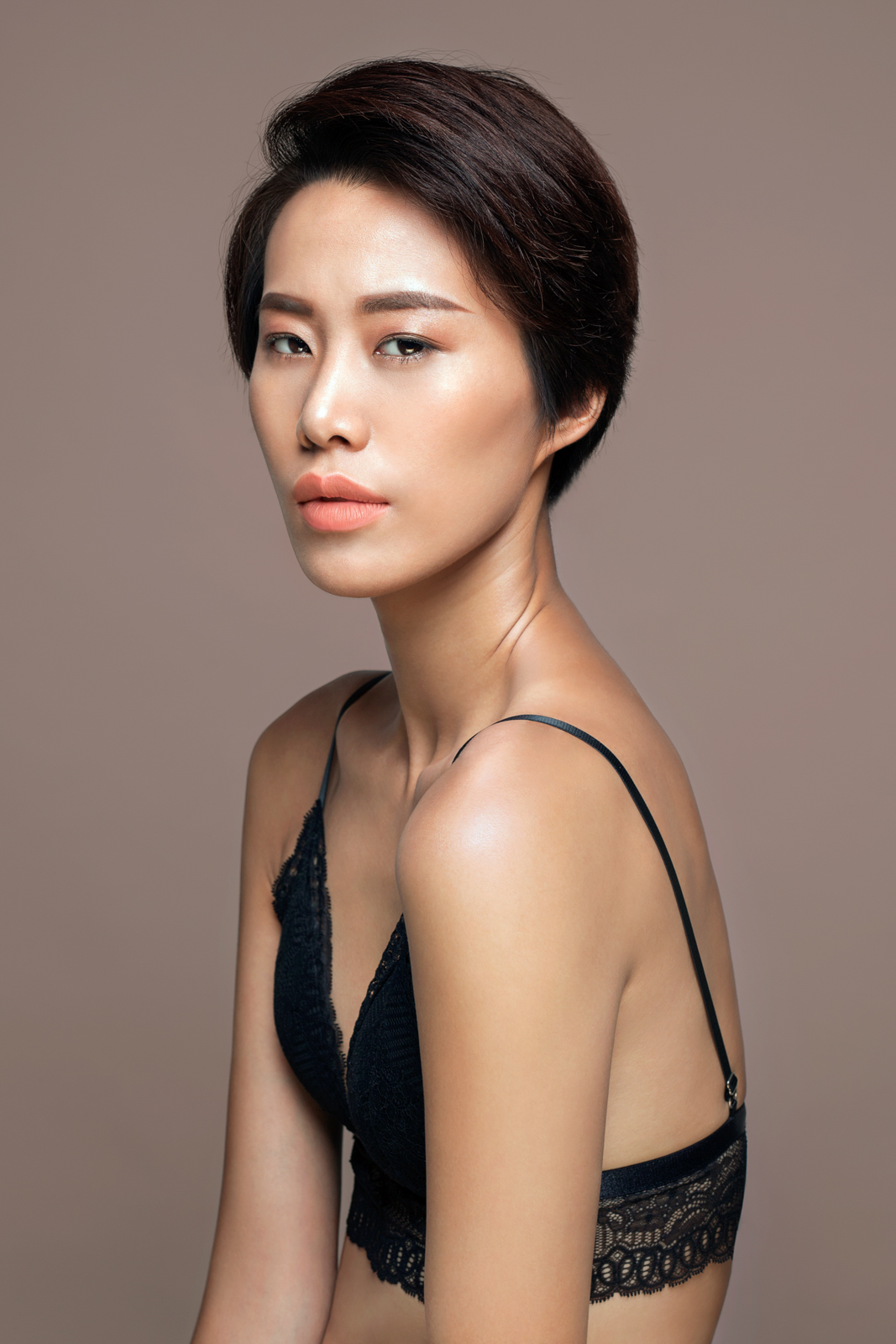 Thu Hường là một nhân tố đáng chú ý. Với sự dày dạn, kinh nghiệm làm người mẫu lâu năm, đã tham dự các show thời trang lớn nhỏ trong nước, sự khát khao và nỗ lực đạt được thành công của Thu Hường qua mỗi tập là không thể phủ nhận. Có thể thấy gần đây, Thu Hường đang có sự vươn mình lên những top đầu các thí sinh tốt nhất tuần.
